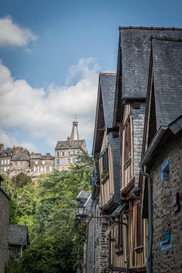 Hotel Particulier Le Mercier De Montigny -Une Nuit Sur Les Remparts- Fougeres Luaran gambar