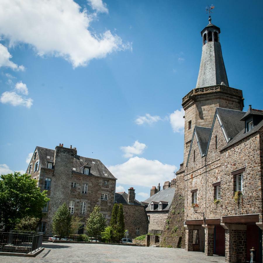 Hotel Particulier Le Mercier De Montigny -Une Nuit Sur Les Remparts- Fougeres Luaran gambar