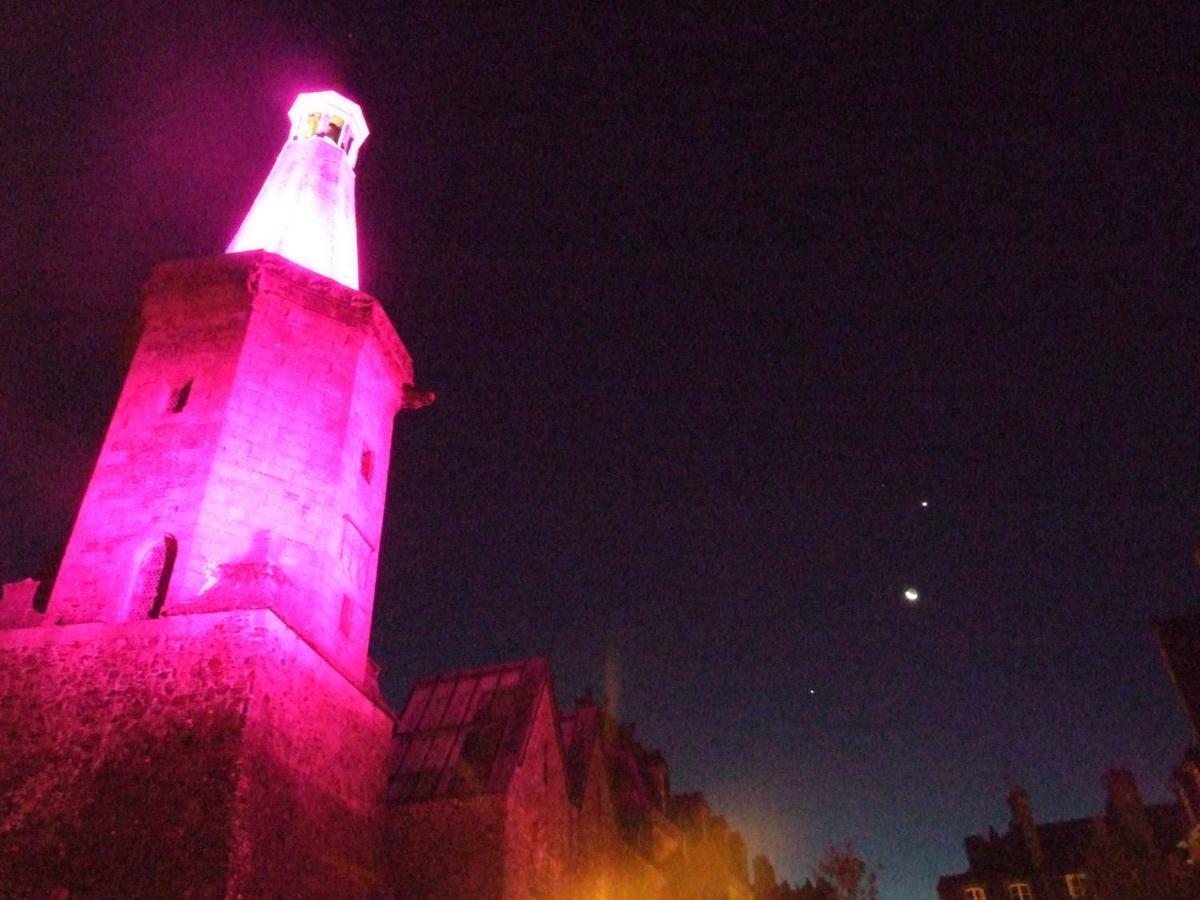 Hotel Particulier Le Mercier De Montigny -Une Nuit Sur Les Remparts- Fougeres Luaran gambar