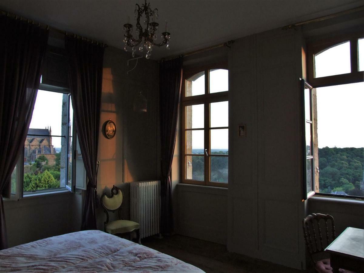 Hotel Particulier Le Mercier De Montigny -Une Nuit Sur Les Remparts- Fougeres Luaran gambar
