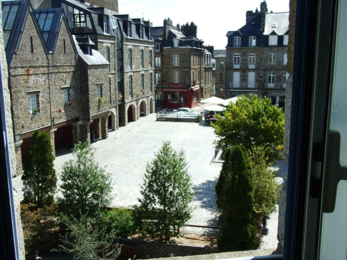 Hotel Particulier Le Mercier De Montigny -Une Nuit Sur Les Remparts- Fougeres Luaran gambar