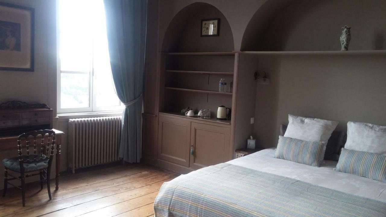Hotel Particulier Le Mercier De Montigny -Une Nuit Sur Les Remparts- Fougeres Luaran gambar